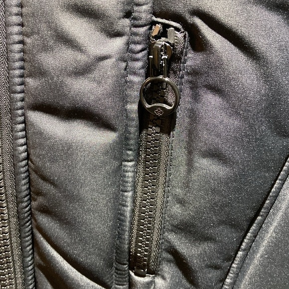 Winter Puffer Jacket with Hood - Medium Size for Women - Picture 6 of 7